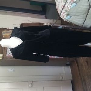 2 pc. Black velvet jacket and 'cargo' capri length pants. Sz M